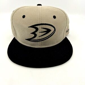 NHL Anaheim Ducks Brown Corduroy Hat Cap Adjustable Snapback Honda